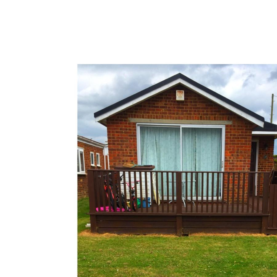 Leysdown-On-Sea Saddlebrook Holiday Park 3 Bedroom Brick Built Chalet Bungalow Buitenkant foto